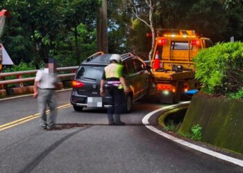 七旬阿伯車輛拋錨山區　里港警即刻處置化危機為平安