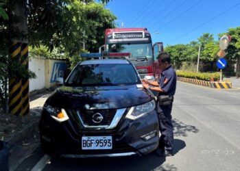 為防範大型車違規發生事故 枋寮分局全面稽查及宣導確保行車安全