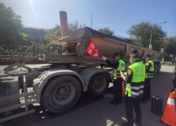 減少重大事故 屏警強化大型車違規攔檢與稽查