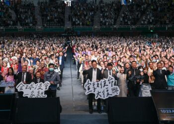 張善政出席全球浸信會崇拜     祈願世界和平、領導人具智慧定紛止爭