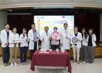 全方位守護異位性皮膚炎　高醫皮膚部全國首創漂白水浴與濕敷療法實作教學場域