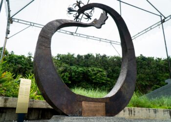 班紐夫斯基伯爵登蘭250週年 斯洛伐克贈紀念雕塑揭幕