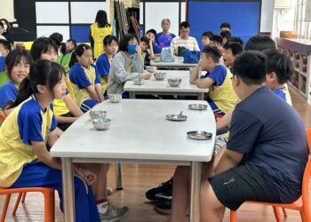 長安國小攜手二林社大展成果  「玉見幸福・那一年一起尬冰」
