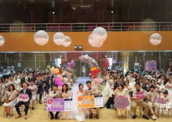 屏東集團婚禮浪漫登場 30對新人攜手共譜幸福篇章