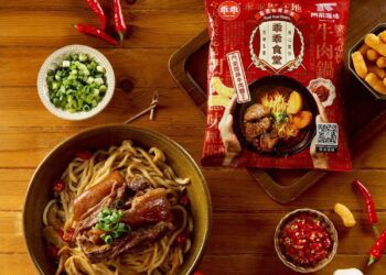 搶不到也吃得到!乖乖食堂聯名門前隱味牛肉麵 濃厚湯頭化身爆香零食