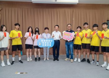 嘉義縣表揚國中會考5A學子　頒出逾66萬元獎金