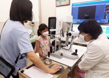 兒童視力不良且視差大信賴眼科案例多  醫籲少用3C產品還要注意寫字姿勢