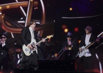 伍佰7度攻蛋!霸氣宣佈以後大型演唱會不會再有名字!?