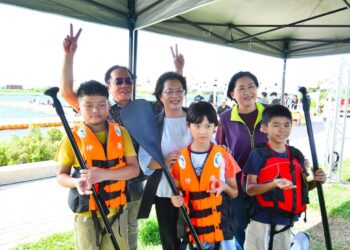 清涼一夏!彰化「SUP公益日」 推廣水域安全、深耕社會公益