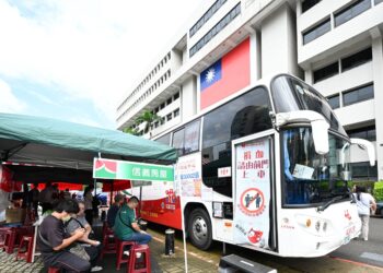 桃園接棒全國房仲捐血 王明鉅肯定公益善舉 強調房仲業回饋社會精神