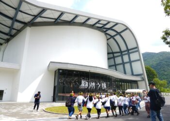 原民文化中心舉辦「2025 Cau–表演有意思：老團員回娘家」活動38年文化展演歷程，見證表演藝術代代傳承