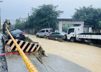 影音/彰化縣連降大豪雨釀災  市長林世賢冒強降豪雨勘災指示緊急搶修