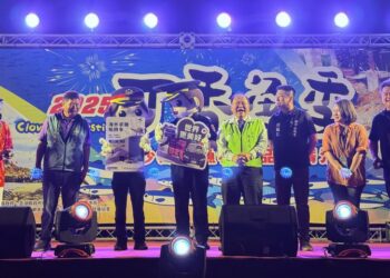 煙火秀+特產美食魅力十足 不受天候影響 白沙鄉〈丁香魚季〉人潮滿滿