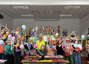 高雄市三民區安吉里王明文里長 暑期免費,歡樂折氣球