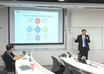 藝群集團王正坤醫師受邀中山大學分享如何運用戰略資源開設21家連鎖診所