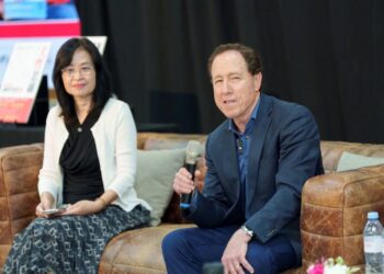 國際銷售教練布萊爾.辛格來台發表雙新書    苓業國際教育學院   社群見證蛻變價值