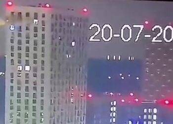 影音/莫斯科晚間遭無人機襲擊 機場一度停止運作
