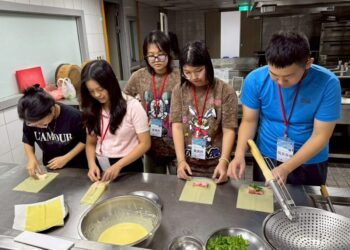 大葉大學胡志明市國際高專華語研習團  透過烹飪認識台灣文化