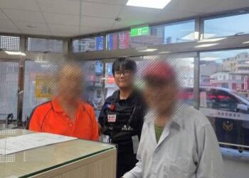 失智老翁街頭徘迴  頭份警熱心助返家