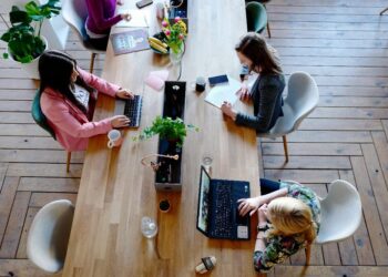 共享空間、商務中心、一人辦公室,創業者該怎麼選?