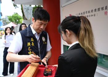 桃園清潔隊招考放榜 435人錄取 顏己喨點榜歡迎新血加入