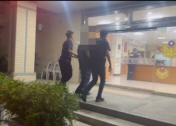 鳳山區光遠路某選物販賣機店　有男子脫光衣服與他人發生爭執被捕