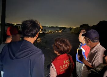 影音/雷雨狂炸彰化 縣長王惠美忙勘災
