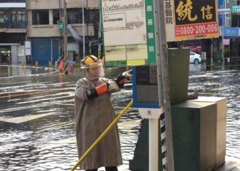 台電不畏風雨搶修電力  彰基為台電健康充電