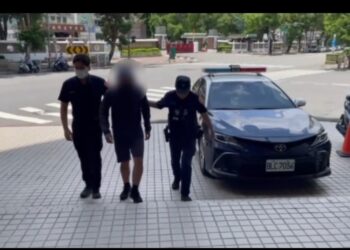 男子裸身妨害風化   警方火速追查法辦