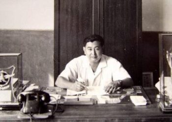 俠義與仁愛並存的背影——我的父親羅富生校長