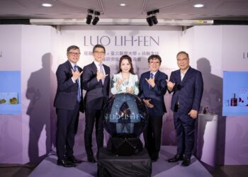 羅麗芬控股 x 臺北醫學大學 x 訊聯生技三強聯手強化產品升級