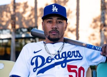 影/《MLB》「木屐」貝茲關鍵超前轟 系列賽道奇三連勝橫掃教士!
