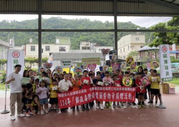 郵政團隊攜手送愛至偏鄉 儲備學童幸福成長動力