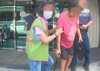 老婦郵局提款突昏眩 東港警助就醫