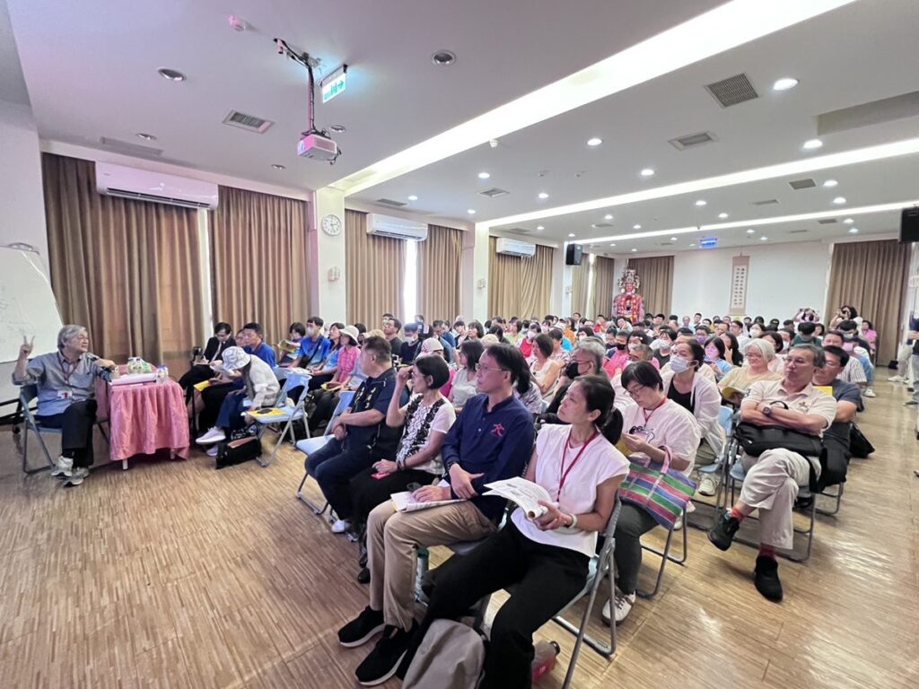 彰化南瑤宮修復工程工作坊  專家李乾朗讓民眾了解修復過程