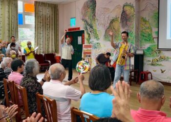 張志範將軍薩克斯風音樂饗宴 勾起花蓮榮家長輩青春回憶