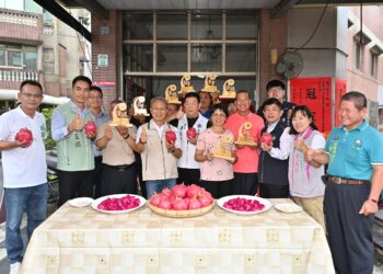 紅龍果評鑑  李定紘奪紅肉組冠軍、吳智瑋獲甜王組第一名