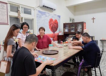 障者照顧不發愁     新北社會局推家庭托顧     猶如「請保母」     還有交通補助