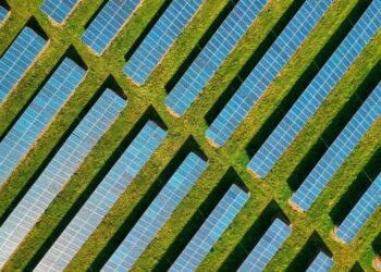 企業能源轉型藍圖：從基礎建置到智慧化管理的新趨勢！