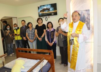 新北愛維養護中心安寧病房啟用     「曉明軒」擁海景、山林     讓院民安詳善終