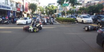 三民區民族一路與延慶街口車禍　無人傷