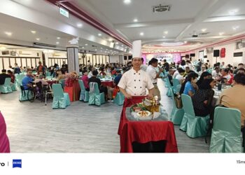 114年內埔鄉模範父親表揚大會 家屬陪同模範父親進場儀式揭開序幕