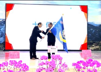 屏東高工卸新任校長交接　接棒傳承勇前行