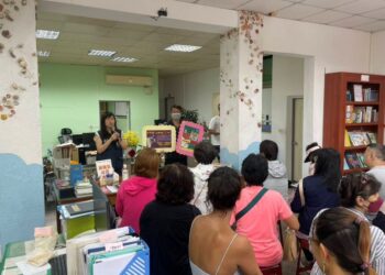 恆警結合屏南社大實施犯罪預防及交通宣導