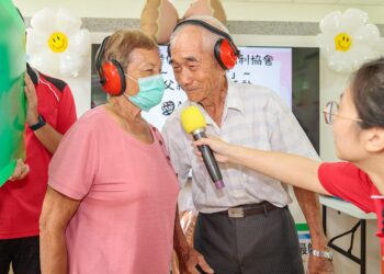 嘉義縣社福機構歡慶父親節 鼓勵愛要勇敢說出口