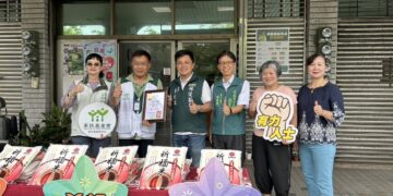 議員李啟維與善眾合築「希望工程」 捐逾3.5噸米及近20萬元給南家扶