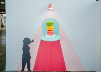 彼得安東《How Sweet甜的滋味》 巨型甜點展療癒看海美術館