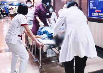 男子候診突發意識喪失　屏醫醫護團隊成功搶救