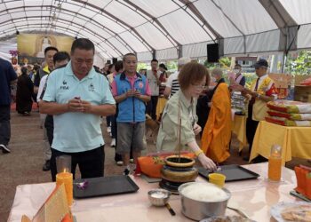 為毛寶貝祈福 新北動保處與佛光山金光明寺辦中元法會 超薦萬靈、莊嚴肅穆