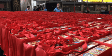 普渡做公益 新北宮廟響應愛心大平台 捐贈「弱勢最愛物資」給家庭